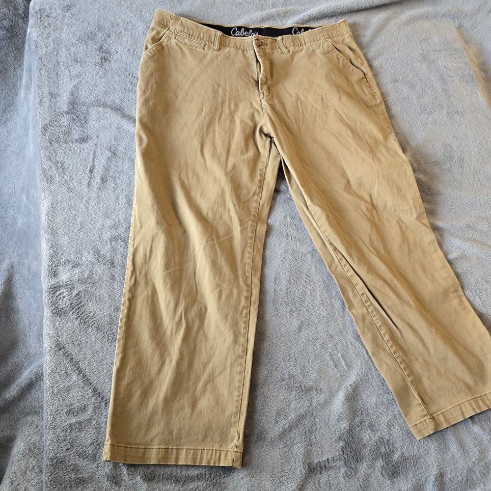 Cabelas Classic Fit Chino Pants Men 42x30 Khaki Tan Cotton Twill Stretch Comfort - Picture 2 of 16